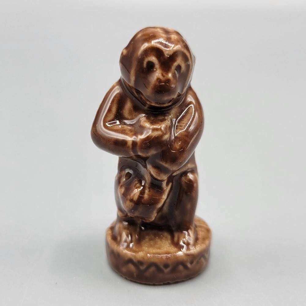 Vintage Miniature Wade England Brown Ceramic Monkey Figurine 1.75" Tall